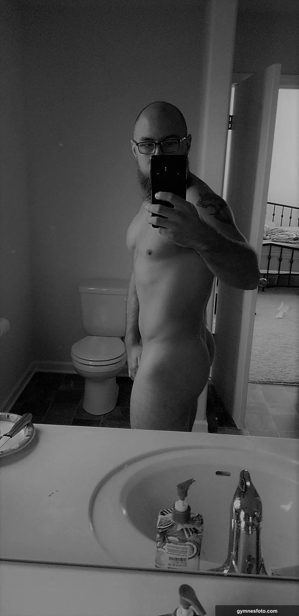 Distract [M]e from random shows before bed