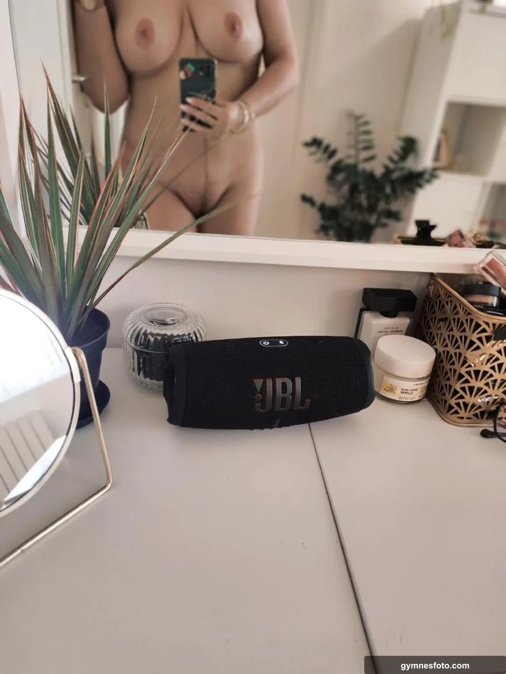 [F]rench women are like good wine